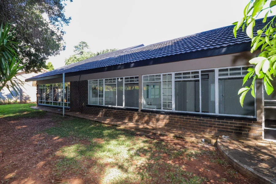 To Let 4 Bedroom Property for Rent in Flamwood North West